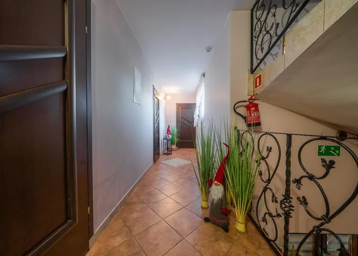 Goscinne U Malgorzaty Jacuzzi & Sauna فندق مبيت وإفطار 3*