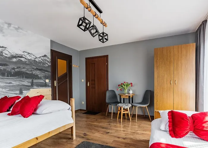 Goscinne U Malgorzaty Jacuzzi & Sauna فندق مبيت وإفطار